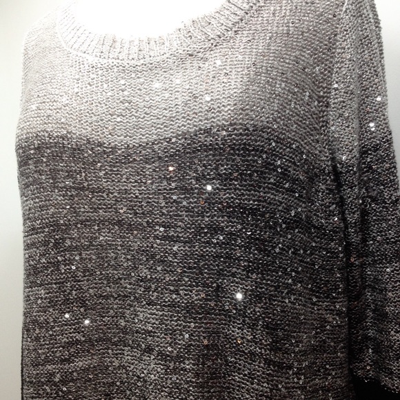 Belldini Color Block Sweater - Picture 3 of 8